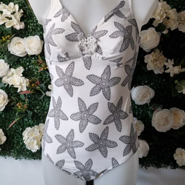 Maillot de bain 1 pièce  sans armature 0004