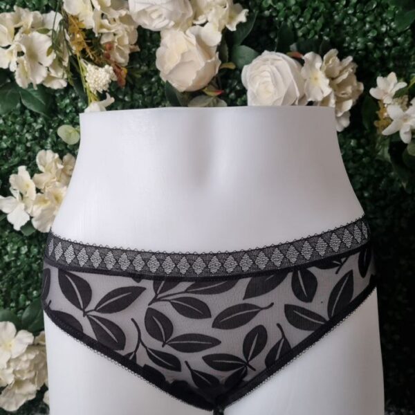STRING CF0007