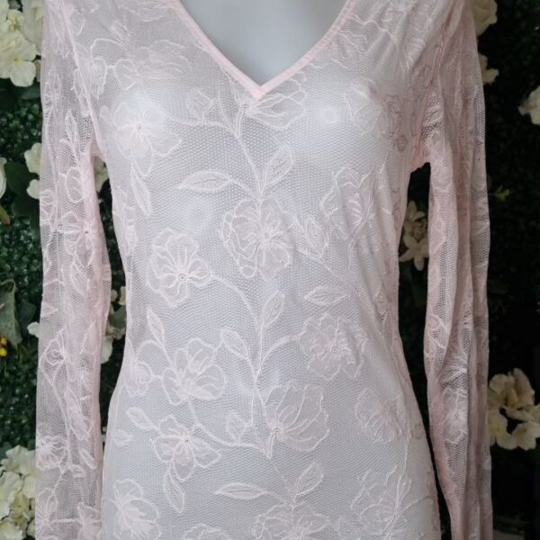 HAUT DENTELLE AVEC MANCHE PL0016